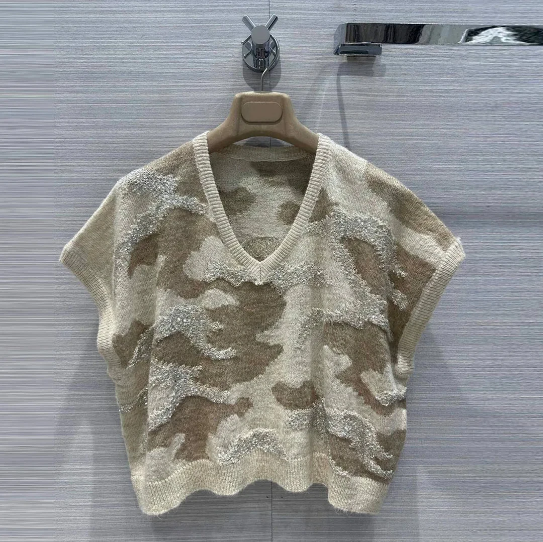 New Summer Fashion Loose Knit Top Women V-neck Short Sleeve Camouflage Jacquard Embroidery Sequins Cute Sweater Mohair Pullover