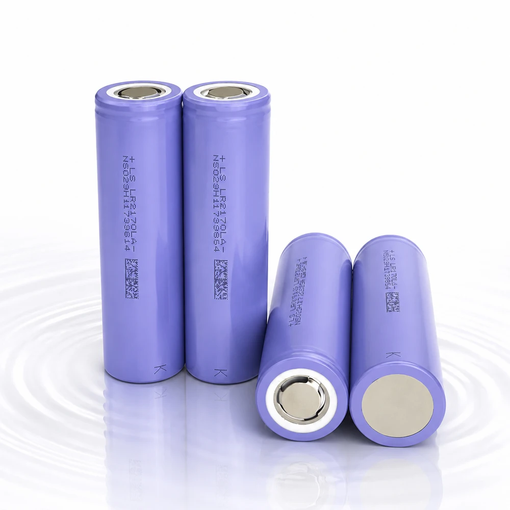21700 Solar Powered Storage Battery 4000mAh 3.7V 10C Discharge Power Supply, Suitable for Electric Screwdrivers and Power Tools.