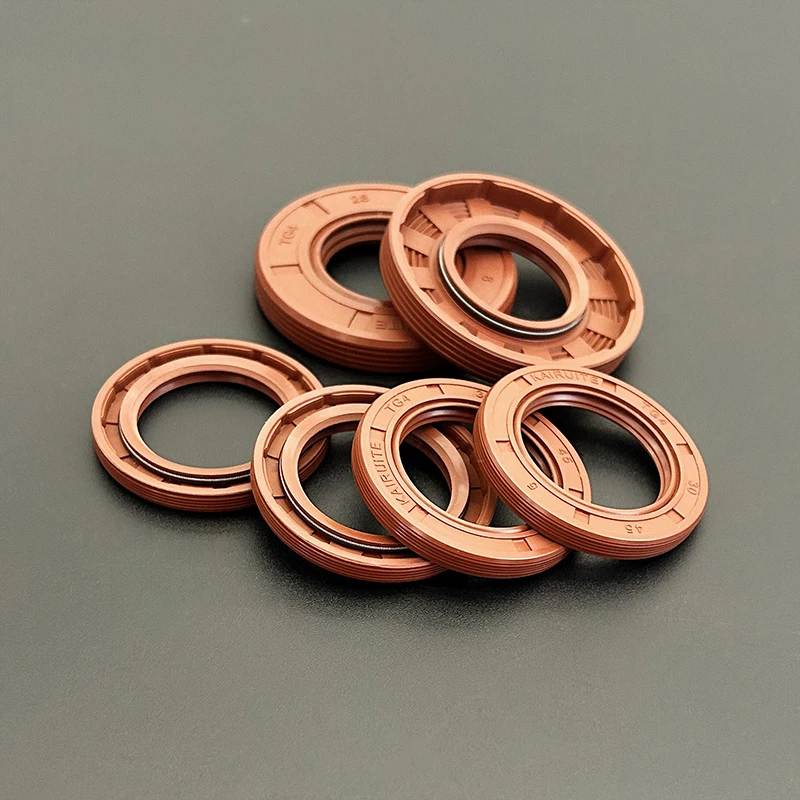 Seal oli rangka Fluororubber TG4 tahan korosi tahan suhu tinggi tahan aus FKM ID 22mm~24mm OD 35mm~50mm