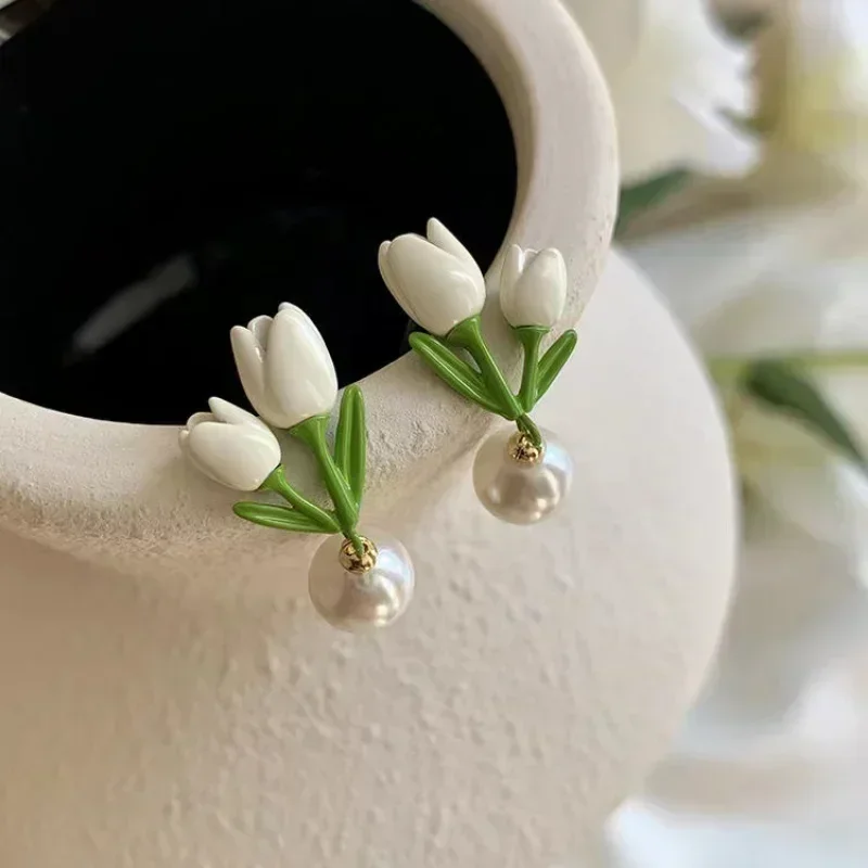 Summer Small Fresh Butterfly Tulip Earrings for Women Girls Cute All-match Set Resin Pearl Stud Earrings Korean Fashion Jewelry