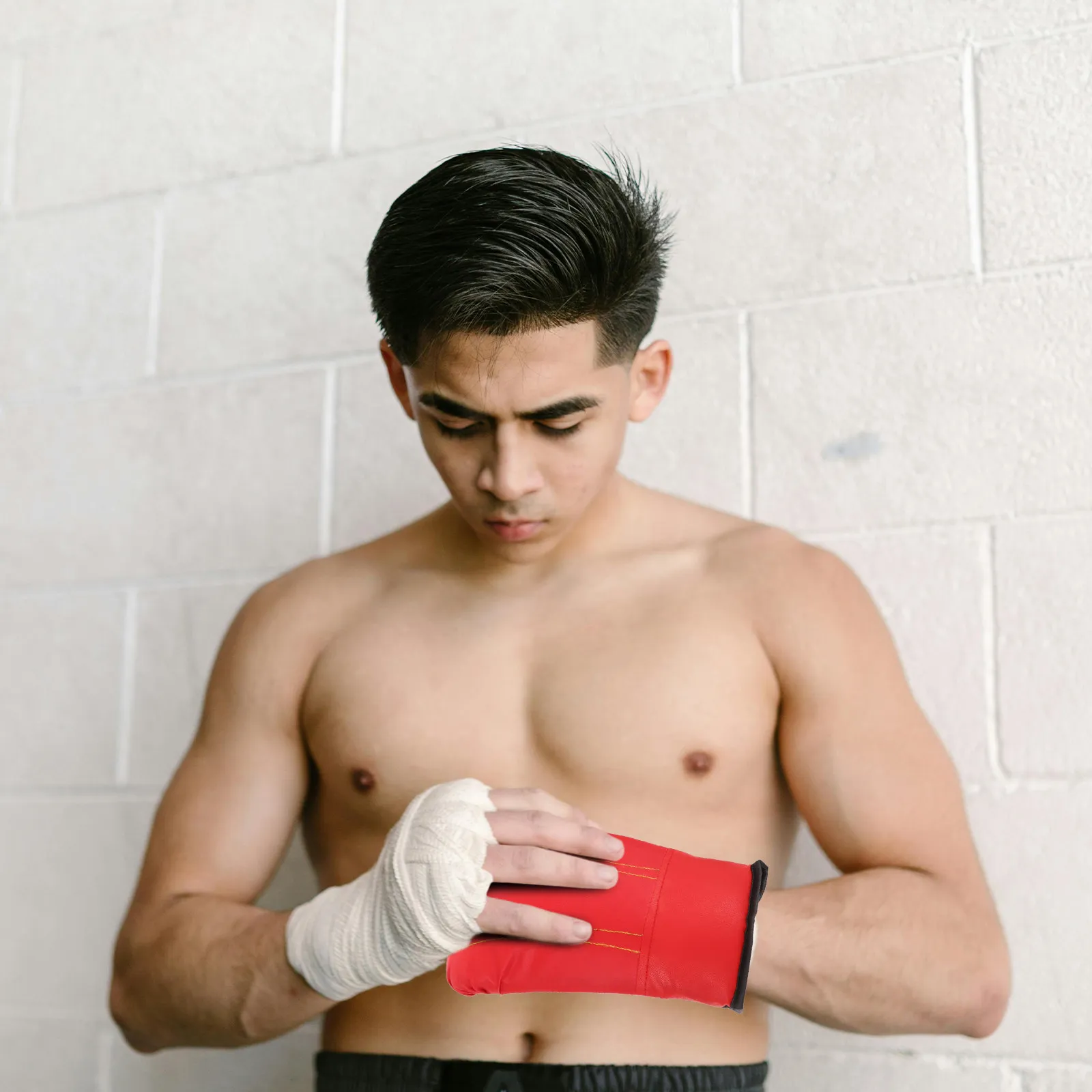 

1 пара боксерских перчаток для мужчин, устойчивые к износу, для тренировок, кикбоксинга, тайского бокса, портативные, легкие, дышащие