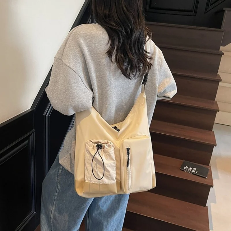 

Elegant Leather Classic Crossbody Handbag For Women Solid Color High-End Minimalist Fashion Paris Style
