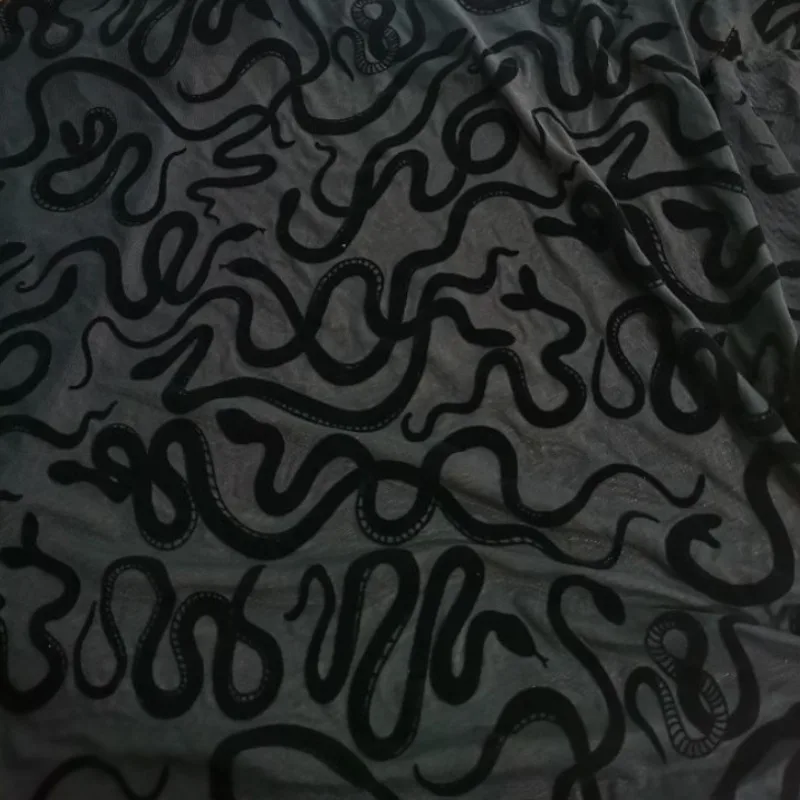 1Yard dehnbarer schwarzer beflock ter Samts toff Spandex Mesh Stoff afrikanischer Spitzens toff von Hof für Kleid DIY Näh kleidung