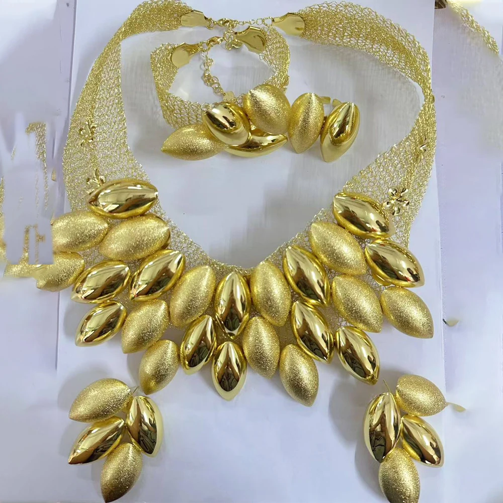 

Dubai Exaggerated Women Gold Color Necklace Earrings 4Pcs Jewelry Sets Punk Luxury African Bracelet Banquet Party Ethiopia Gifts