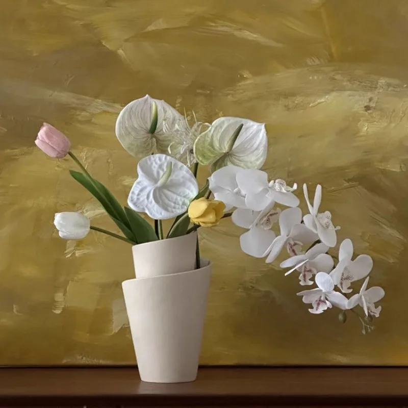 Nordic Simple Vases Living Room Desktop Vase Balcony Art Decoration Storage Flower Bottle Creative Flower Vessel Ornament