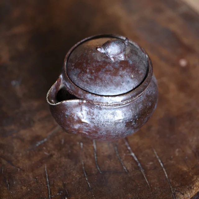 Okayamado wood-fired kettle, ancient tree tea, Pu'er tea