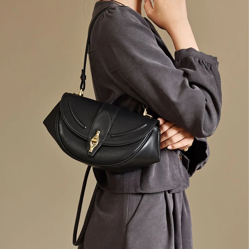 

Classic Flap Half-moon Design Shoulder Bag For Women Casual Underarm Bag With Detachable Handle Elegant Lock Saddle Bag Purse