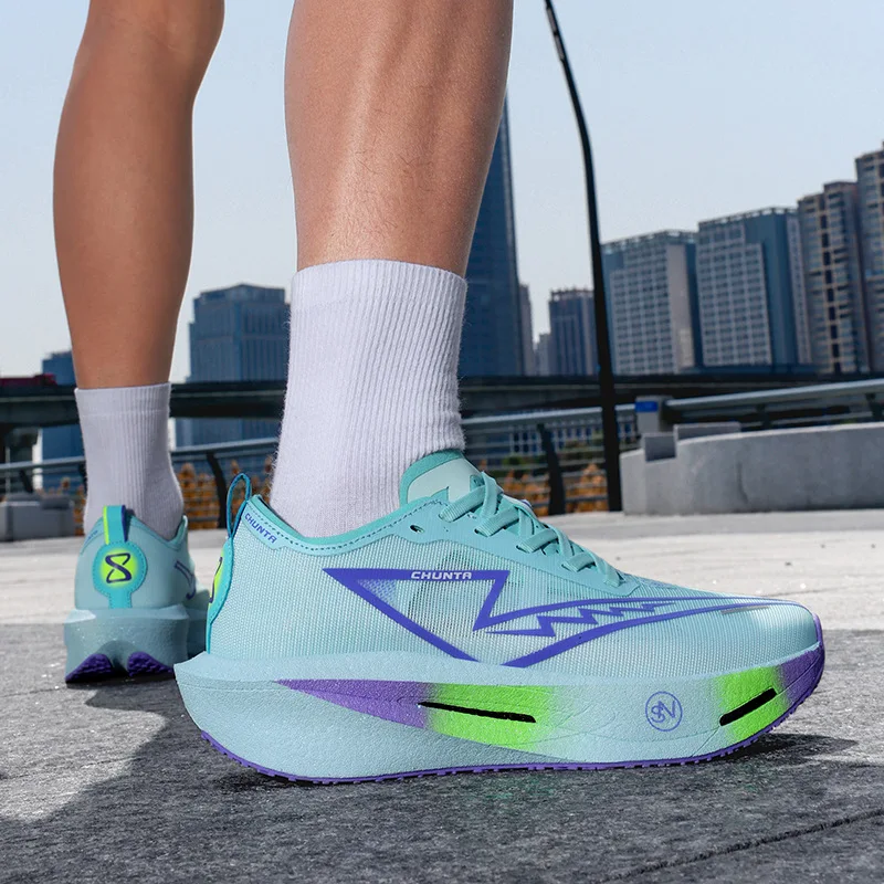 

2025New lightweight shock-absorbing running shoes for men, mesh breathable sports shoes, fashionable couple's casual training sh