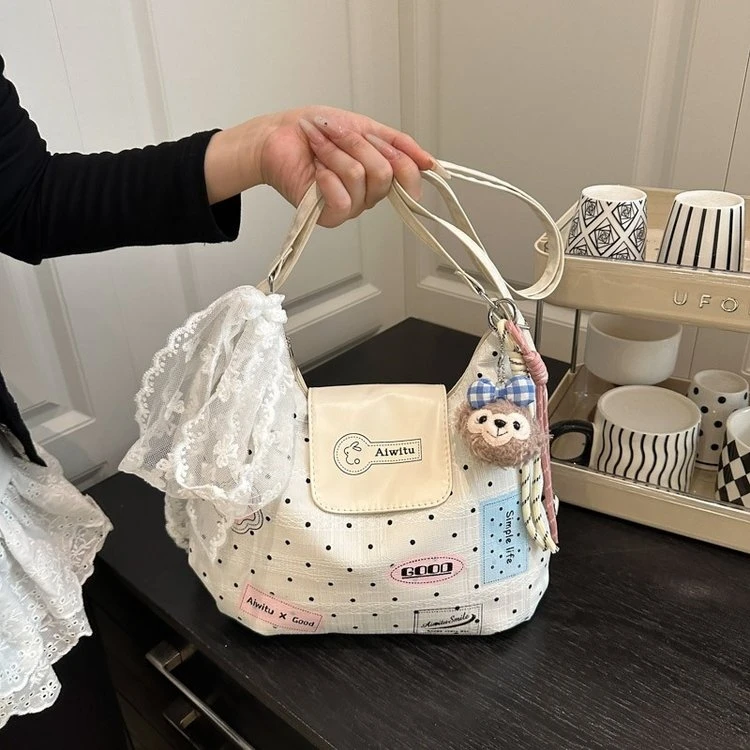 bolsa-de-ombro-fena-ande-e-versatil-em-forma-de-dumpling-estilo-casual-com-alca-Unica