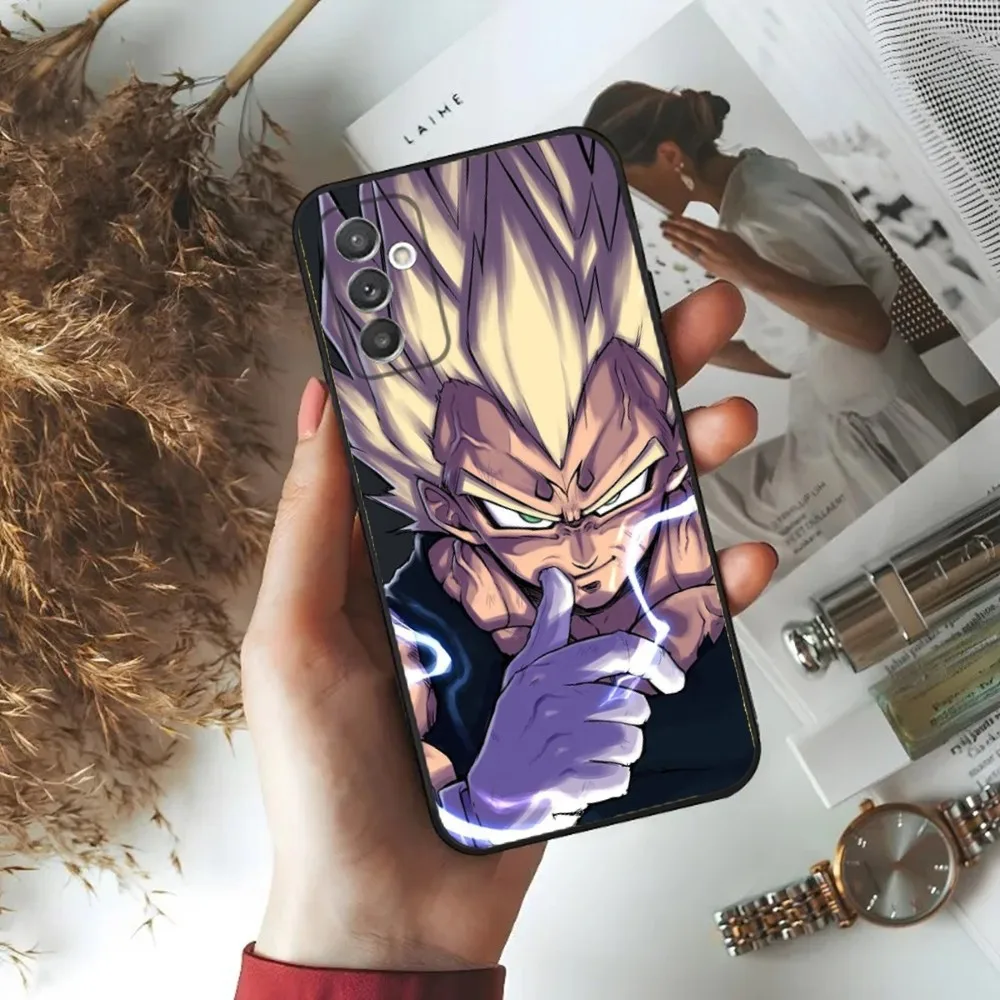 Etui na telefon V-VegetaS anime do Samsung S24,23,22,30,21,10,9, Ultra,Plus,Lite,FE,5G Black Soft Case