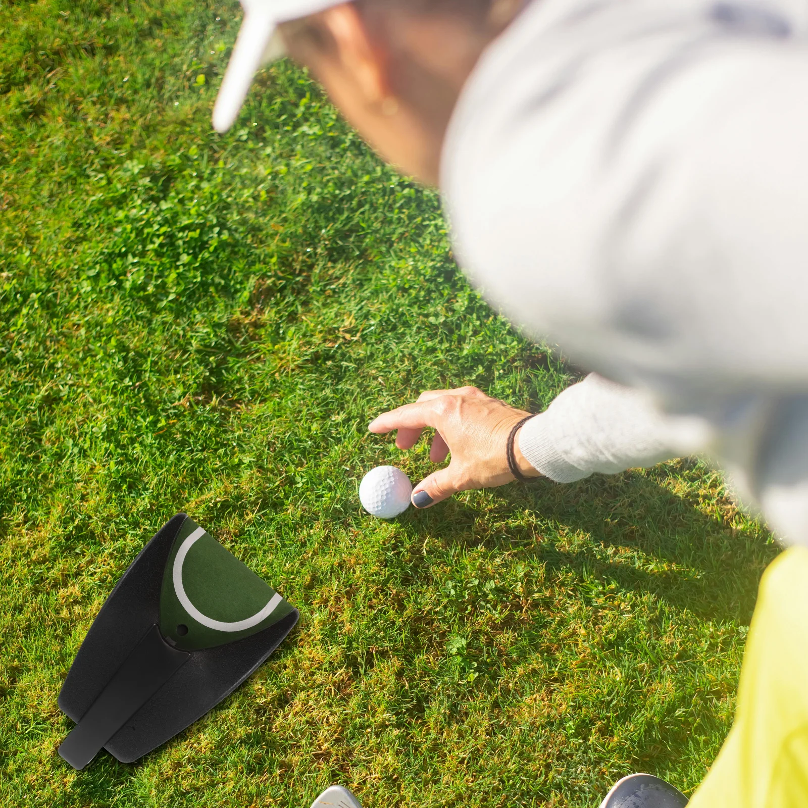 

Golf Returner Automatic Ball Returning Cup Electric Putt Practice Tool Portable Putting Hole Accuracy Golfer Gadgets Accessories