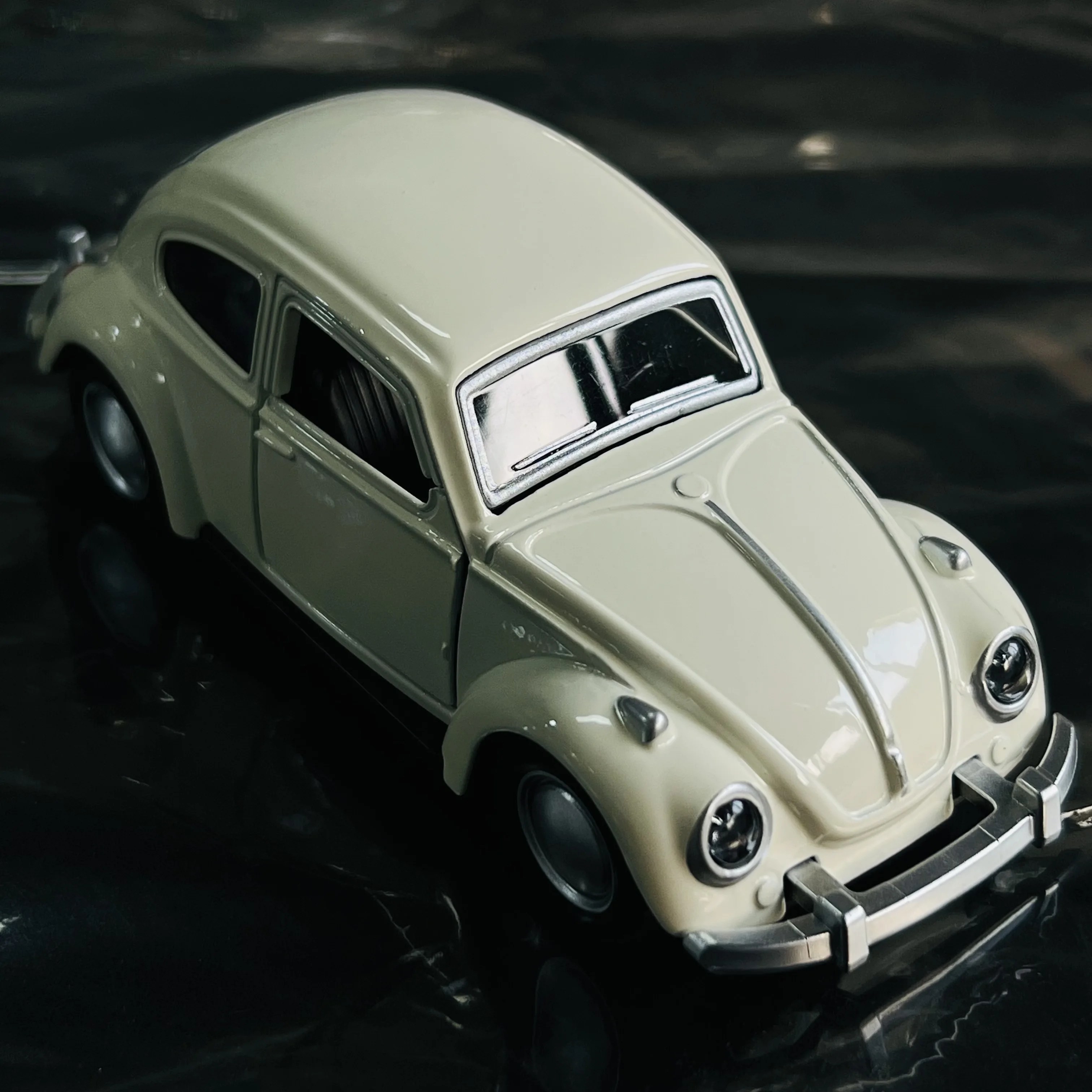 Simulation alloy vintage car door opening children\'s toy car cake decoration car ornament model