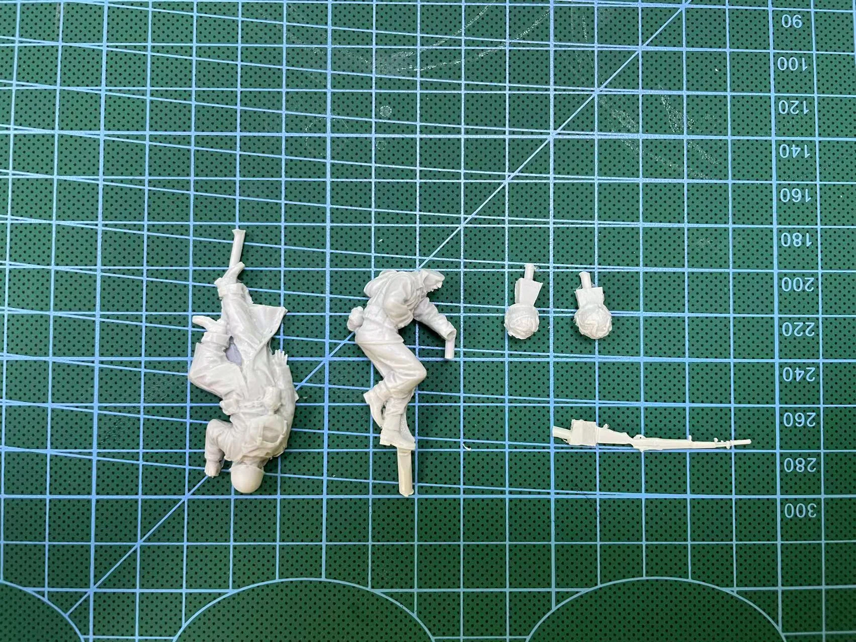 1/35 Scale Die-cast Resin Character Injury Model Assembly Kit Unpainted Free Shipping