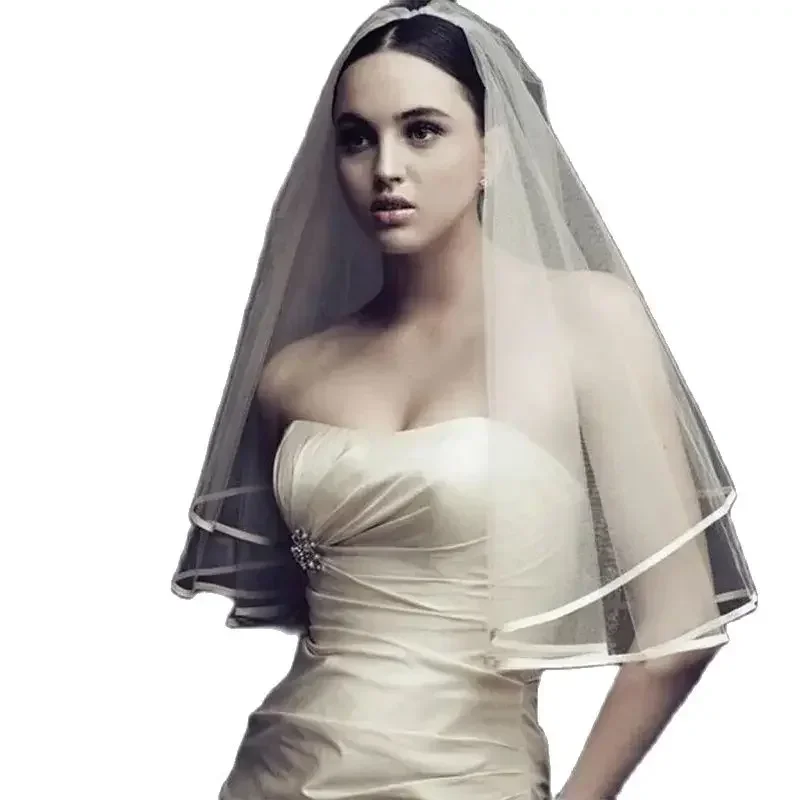 Simple and Elegent Wedding Veil Bridal Tulle Veils Comb and Lace Ribbon Edge White Ivory
