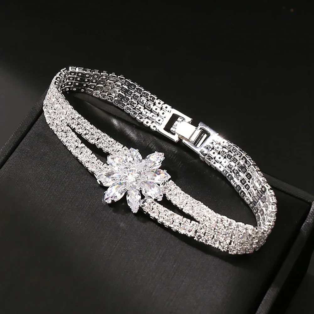 New High End Charm Flower Personality Anti-Fatigue Female Bracelet Ladies Fashion Zircon Bracelet Bridal Bracelet Jewelry