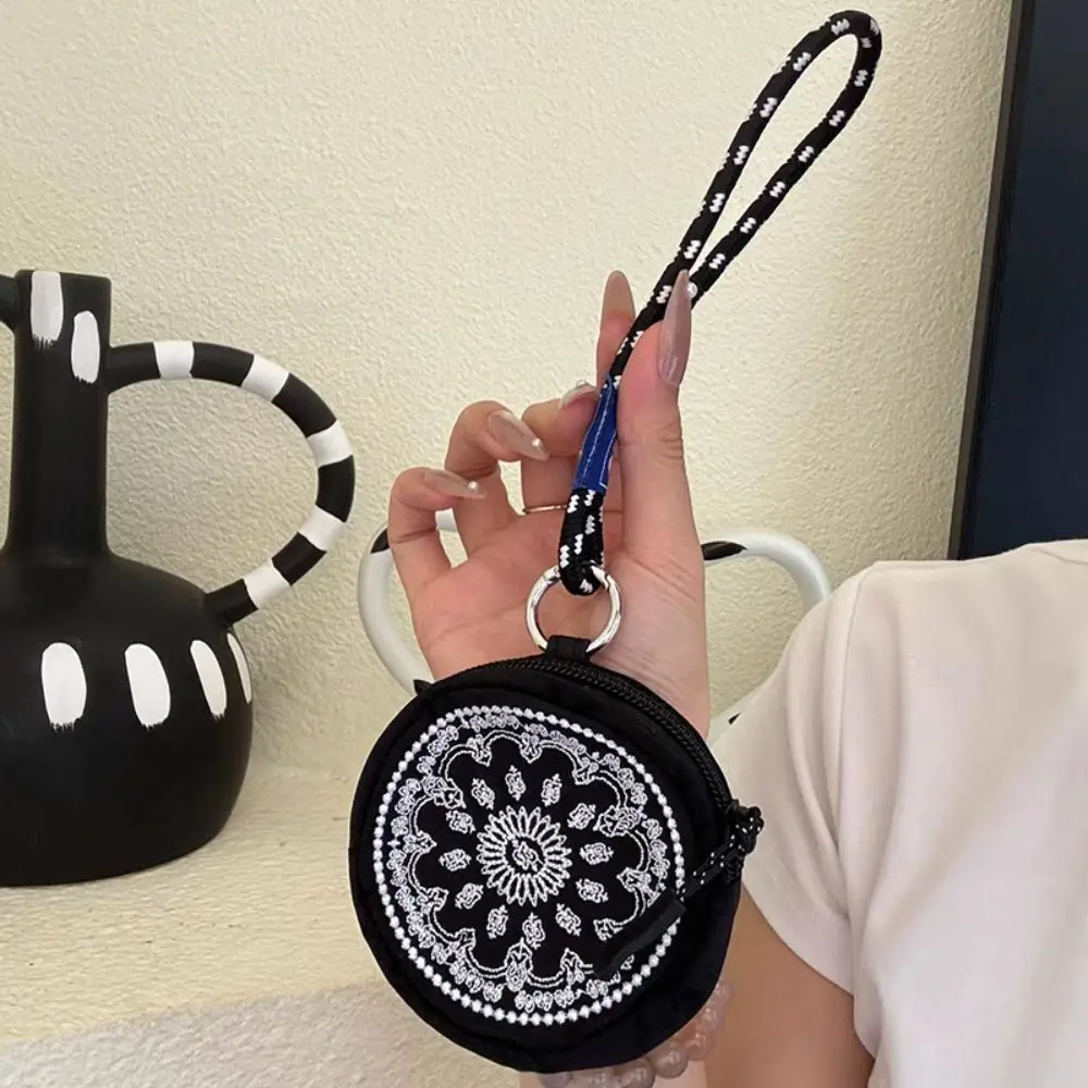 

Creative Cute Mini Coin Purse Multifunctional Doughnut Nylon Key Chain Wallet Cat Zipper Embroidery Earphone Bag Outdoor