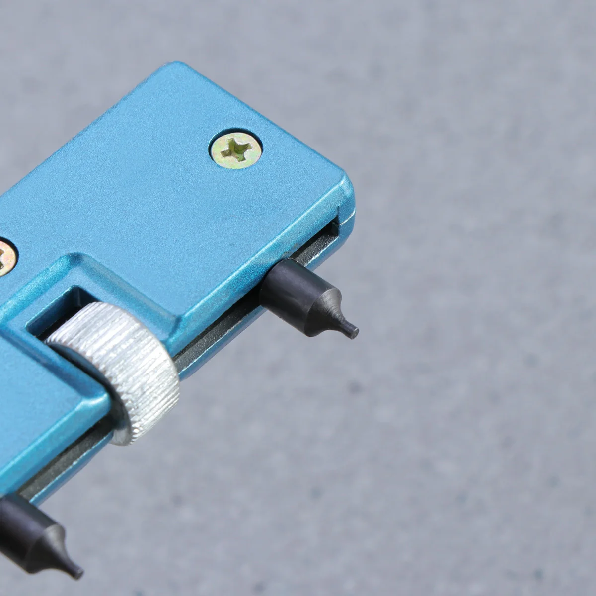 

Case Remover Watch Case Remover Repair Tool Repair Tool Blue Portable Screw-On Back Opener For Watch Maintenance