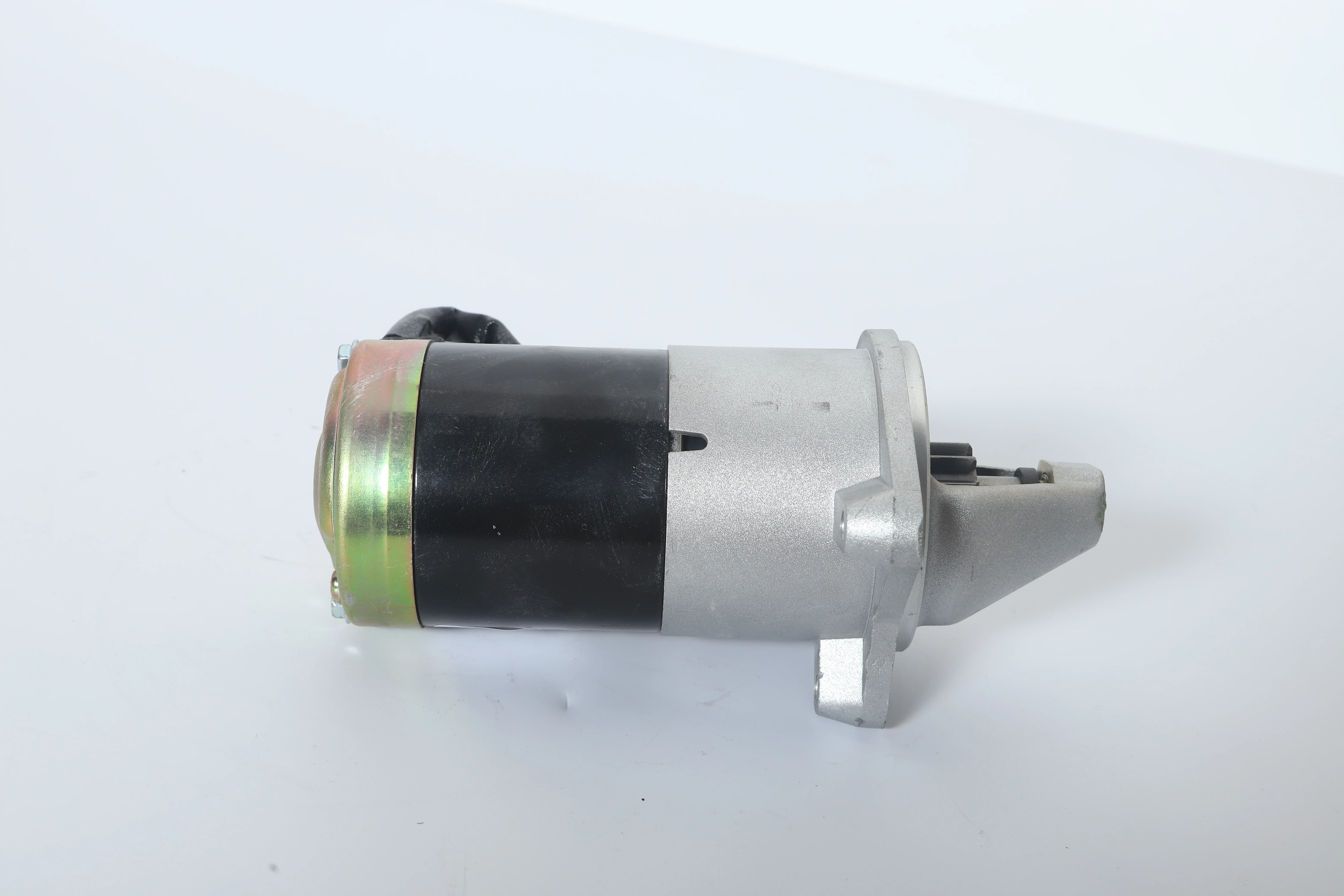 محرك بداية مناسب لـ 12V/1.6kw QDY1219 5722.3708000 922.3708