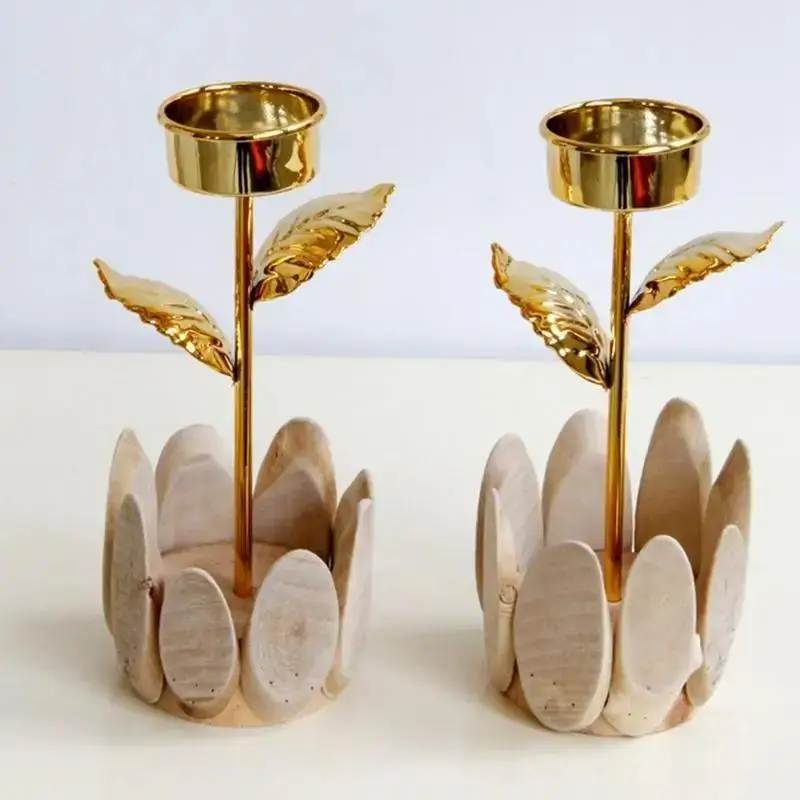 Candelabro metálico dorado con base de madera – Portavelas decorativo para bodas - imagen 2