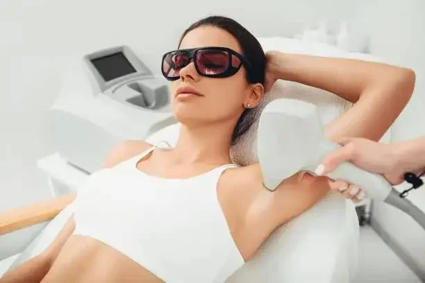 Professional high pitch diode ice titanium laser hair removal machine 808nm Alexandrite device 4 waves permanent CE women