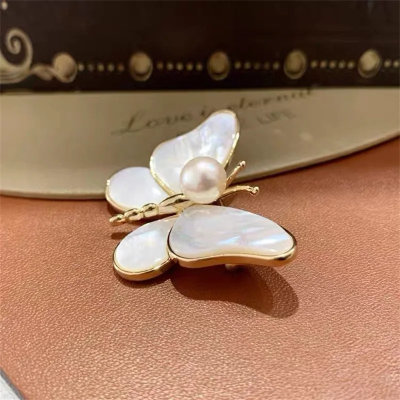 Summer New Butterfly Brooches For Women Charm Pearl Gold Color Brooch Pins Party Wedding Gifts Clothing Accessories Jewelry Gift