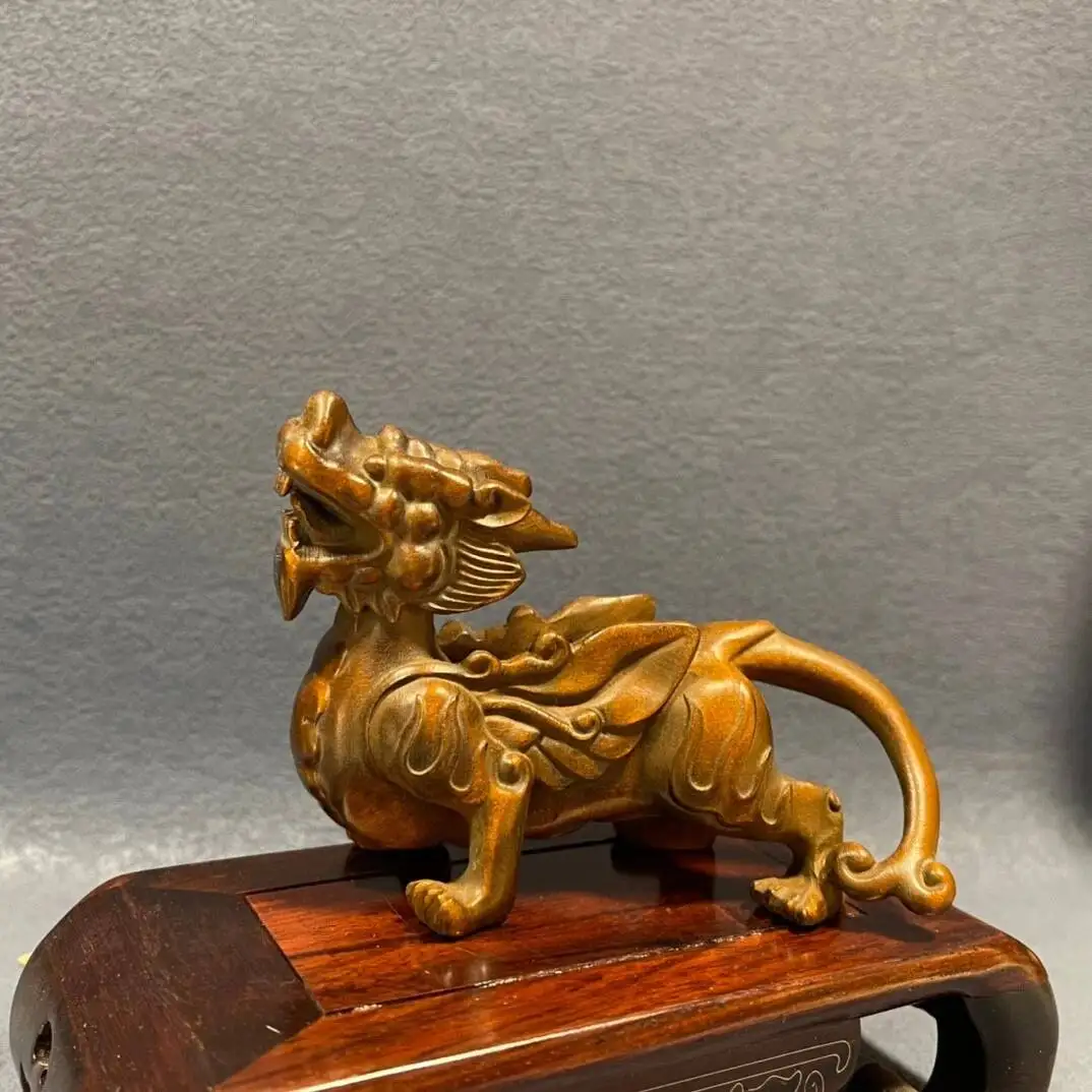 old-natural-small-leaf-boxwood-hand-carven-pi-xiu-beast-statue-ornament
