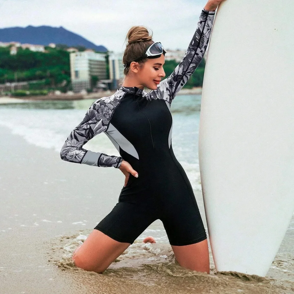 2024 ชุดดําน้ําชุดว่ายน้ํา One Piece Rash Guard แขนยาวซิปชุดว่ายน้ําชุดว่ายน้ําผู้หญิงเซ็กซี่ Push Up Monokini ชุดว่ายน้ํา