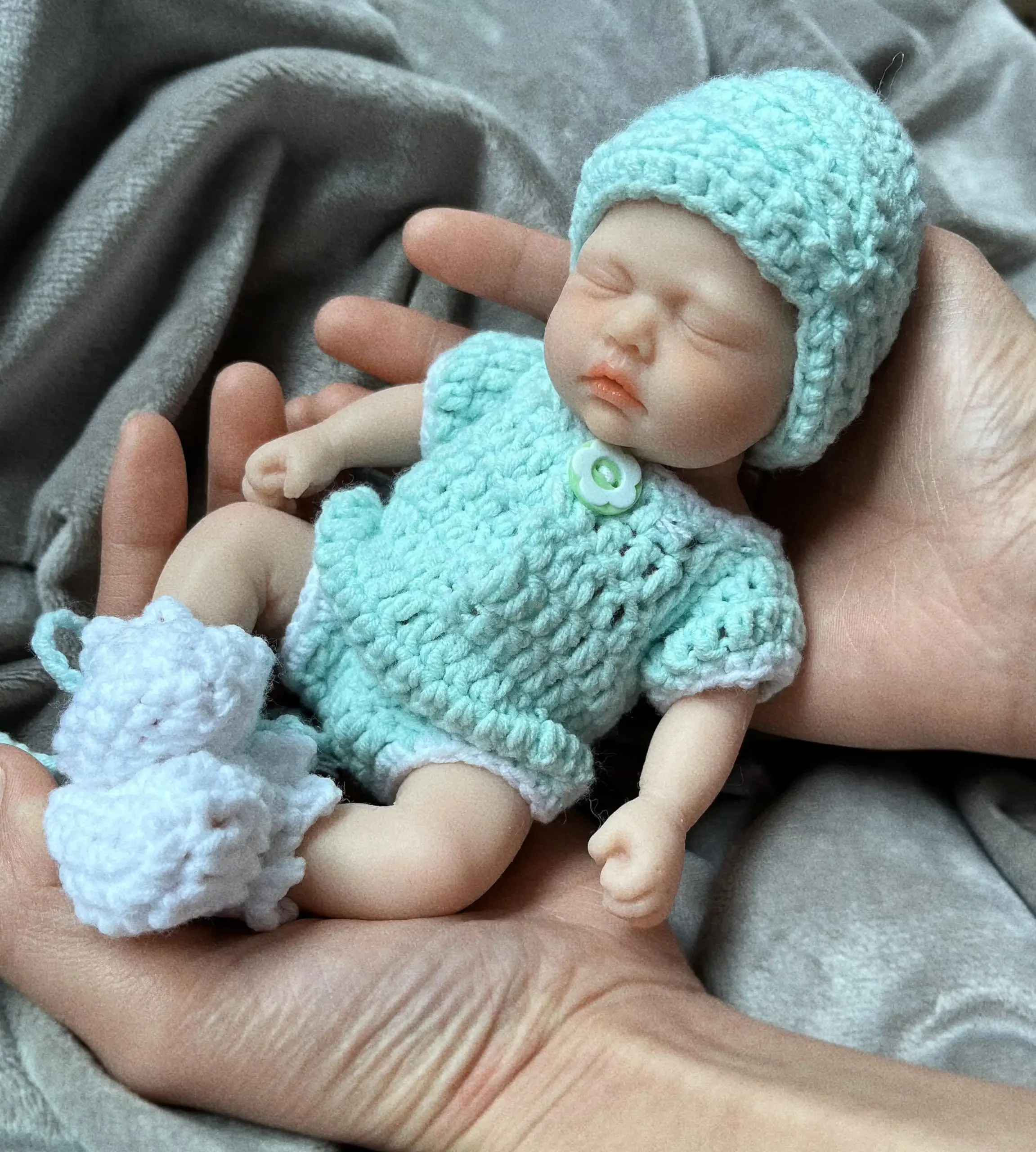 7 inch Miniature Sleeping Girl Full Silicone Mini Baby Dolls with Feeding Accessory Lifelike Baby Doll Soft Realistic Baby Doll