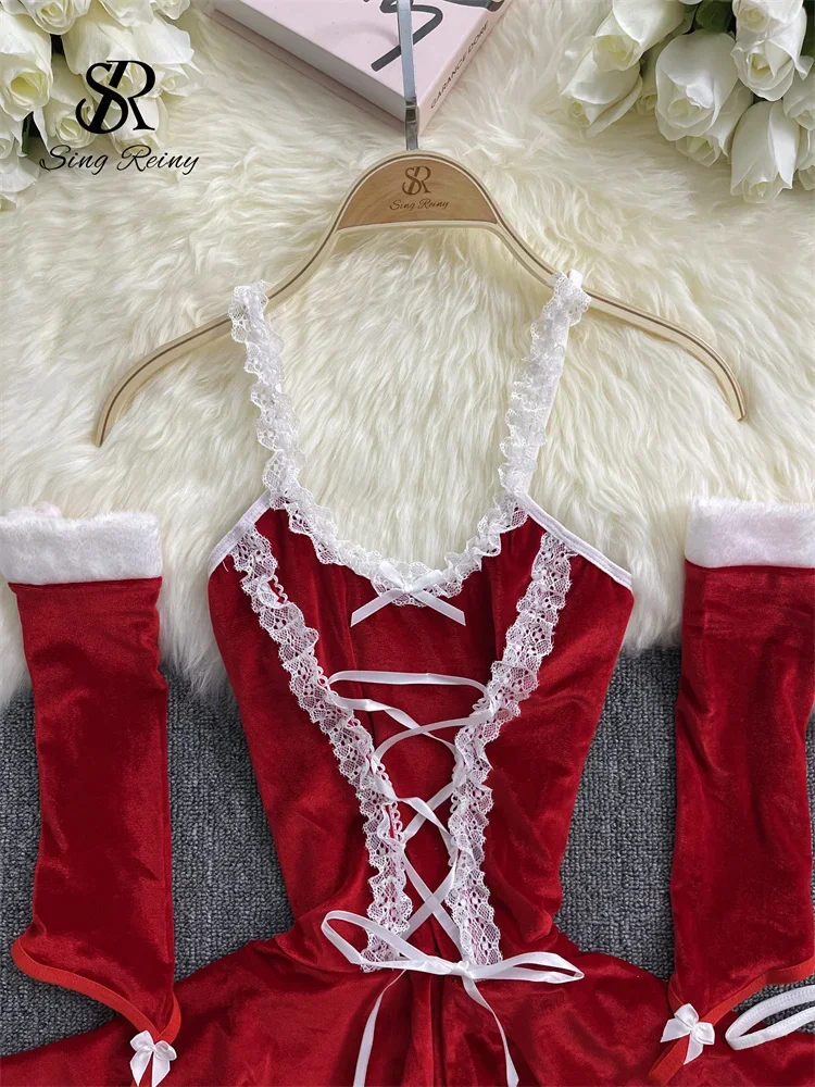 فستان عيد الميلاد المثير من SINGREINY 2024 بحزام متقاطع على شكل حرف a ملابس نوم حسية للسيدات قصيرة من الدانتيل المخملي فستان نوم
