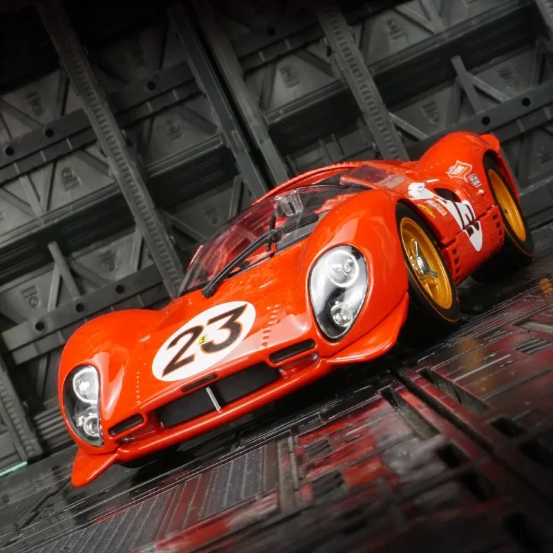 Bburago1:24Ferrari 330P4 Daytona 1967 alloy racing car model car ornaments collection front wheel can be turned to open the door