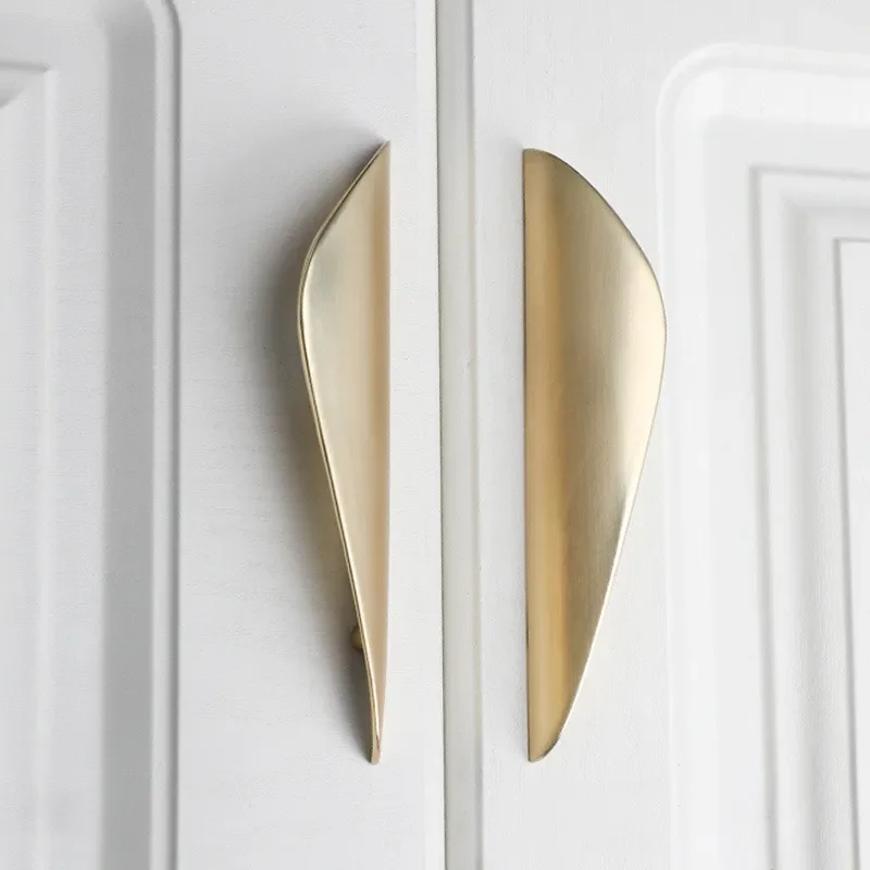 yes1PC Modern Brushed Copper Wardrobe Door Handle Zinc Alloy Kitchen Cabinet Knobs Wardrobe Drawer Pulls Furniture Hardware