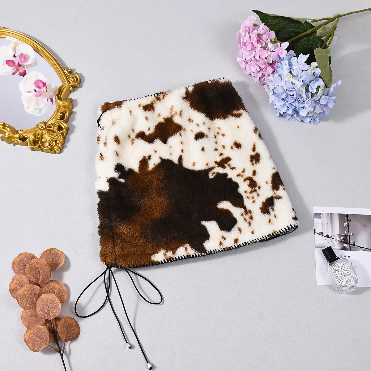 

Новая модная женская ультракороткая пышная юбка с леопардовым принтом, плюшевая мини-юбка с боковым ремешком Spice Girl