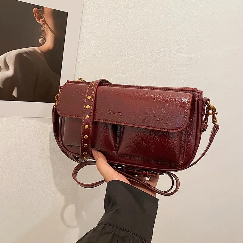 

2025 New! Vintage Inspired Underarm Bag for Women - High - End, Versatile Shoulder/Crossbody Chain Square Bag for Commuting