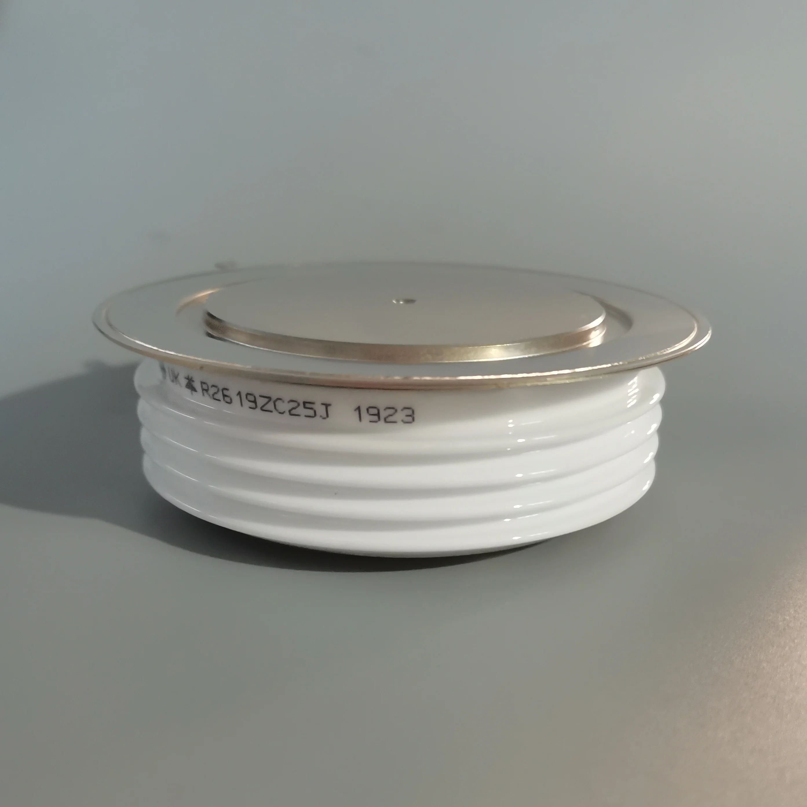 Thyristor SCRs fast turn off thyristor R2619ZC20J 1800V-2000V Distributed Gate Thyristor 2619A 2000V