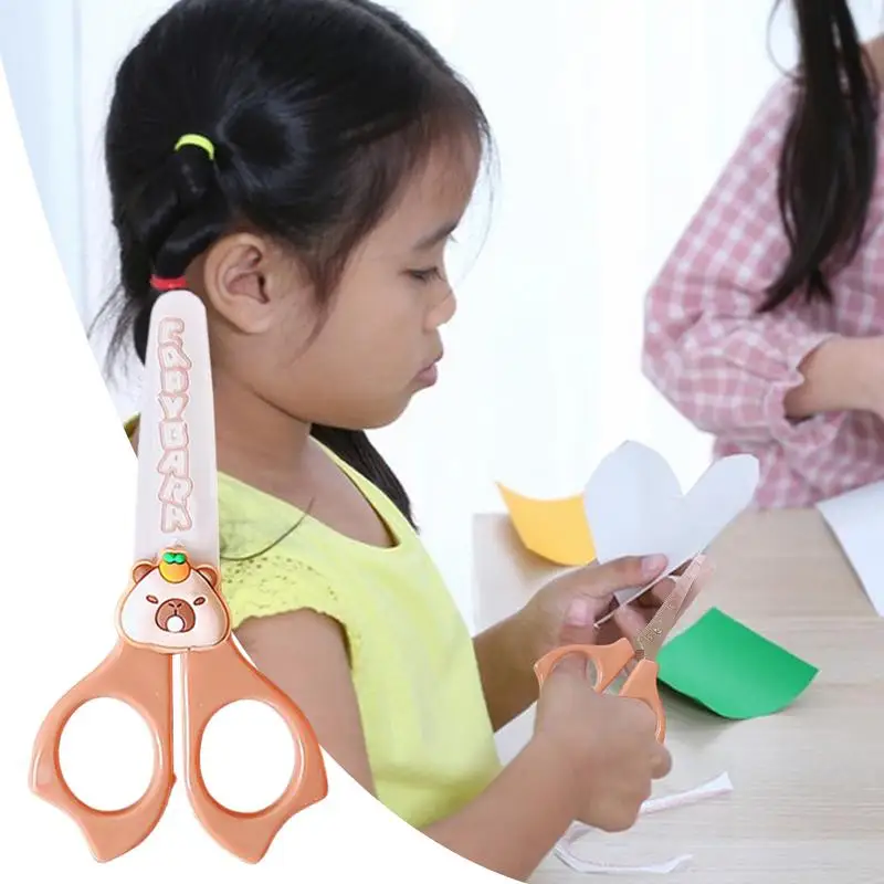 น่ารัก Capybara กรรไกร Capybara การ์ตูนปลายโค้งมนกรรไกรสําหรับเด็กกิจกรรมเด็กอุปกรณ์ Anti-SLIP Handle นักเรียน