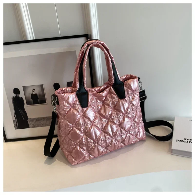 Modna torba damska Crossbody solidna codzienna torba na ramię nylonowa torebka o dużej pojemności pikowana wyściełana puchowa torba podróżna na zakupy — zdjęcie 3