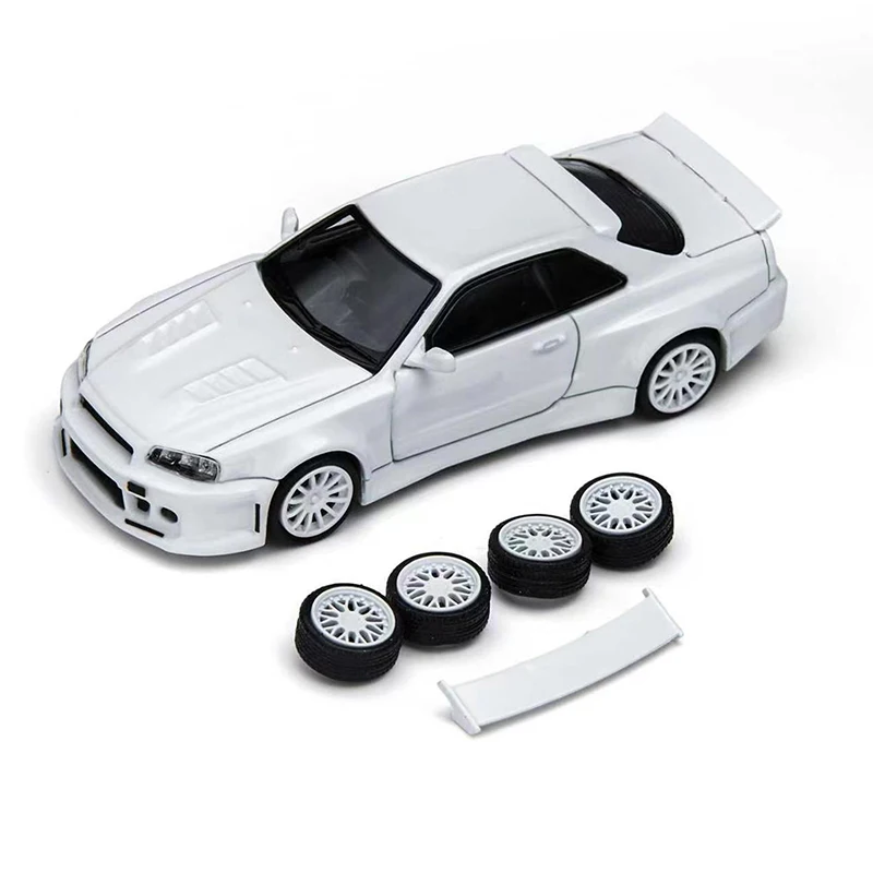 

TM 1:64 R34 Simulated White Engineer Version Sedan Alloy Die-cast Car Model Collection Ornaments