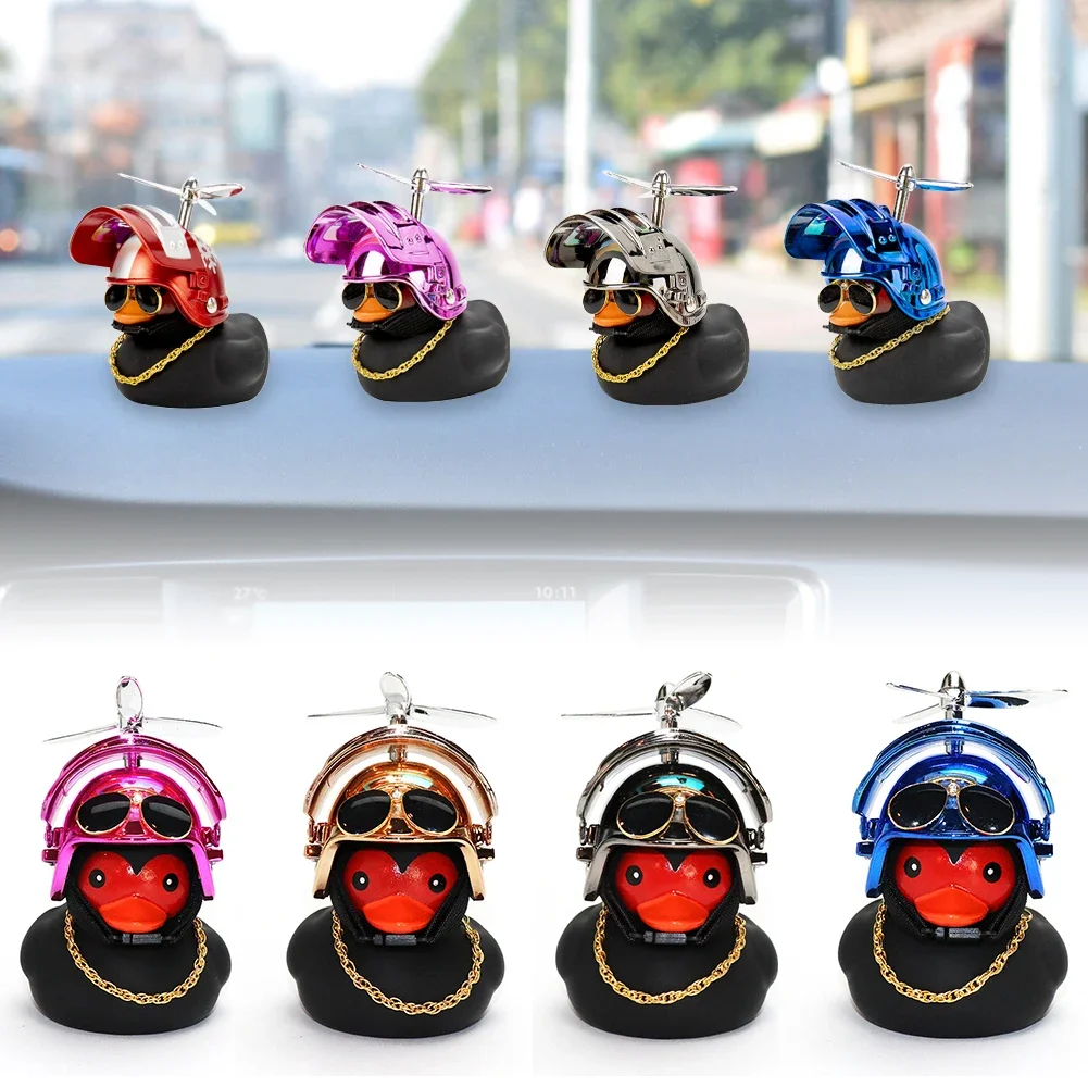 Nieuwe auto-ornament dashboard achteruitkijkspiegel staande zwarte gebroken eend met camouflagehelm klein met zilveren luchtschroef