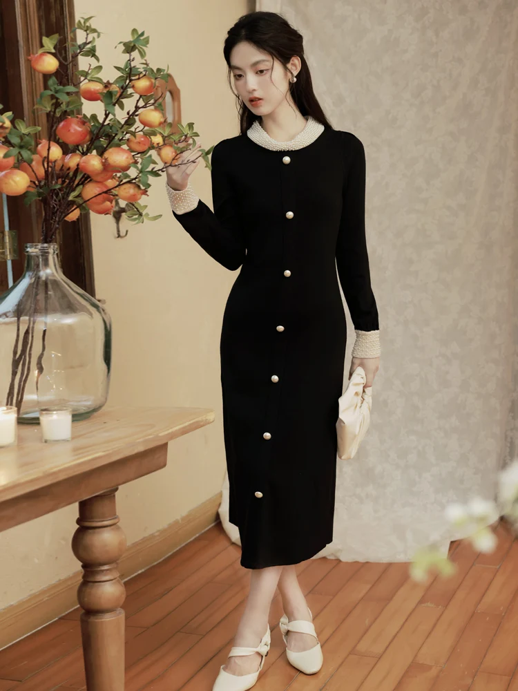 Robe tricotée noire Chic à col montant et perles pour femme, tenue élégante à simple boutonnage, tenue de soirée moulante coréenne, automne hiver 2025