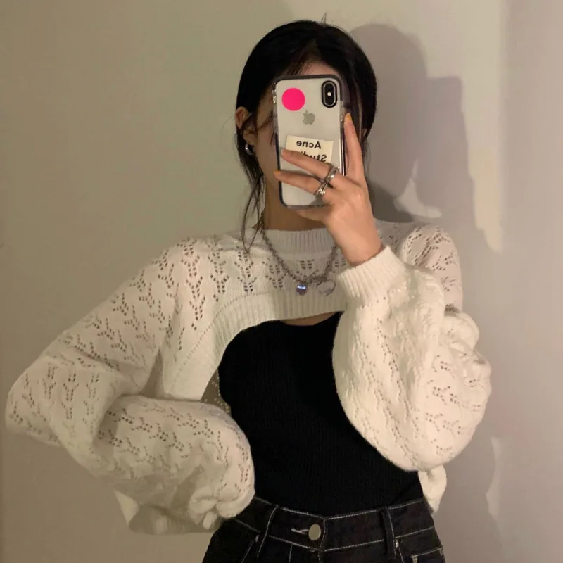 Korea Fashion Hollow Out Women\'s Sweater Loose Extreme Short Top Long Sleeve Knitted Sweater Women Y2k O-Neck TWomen\'s clothing