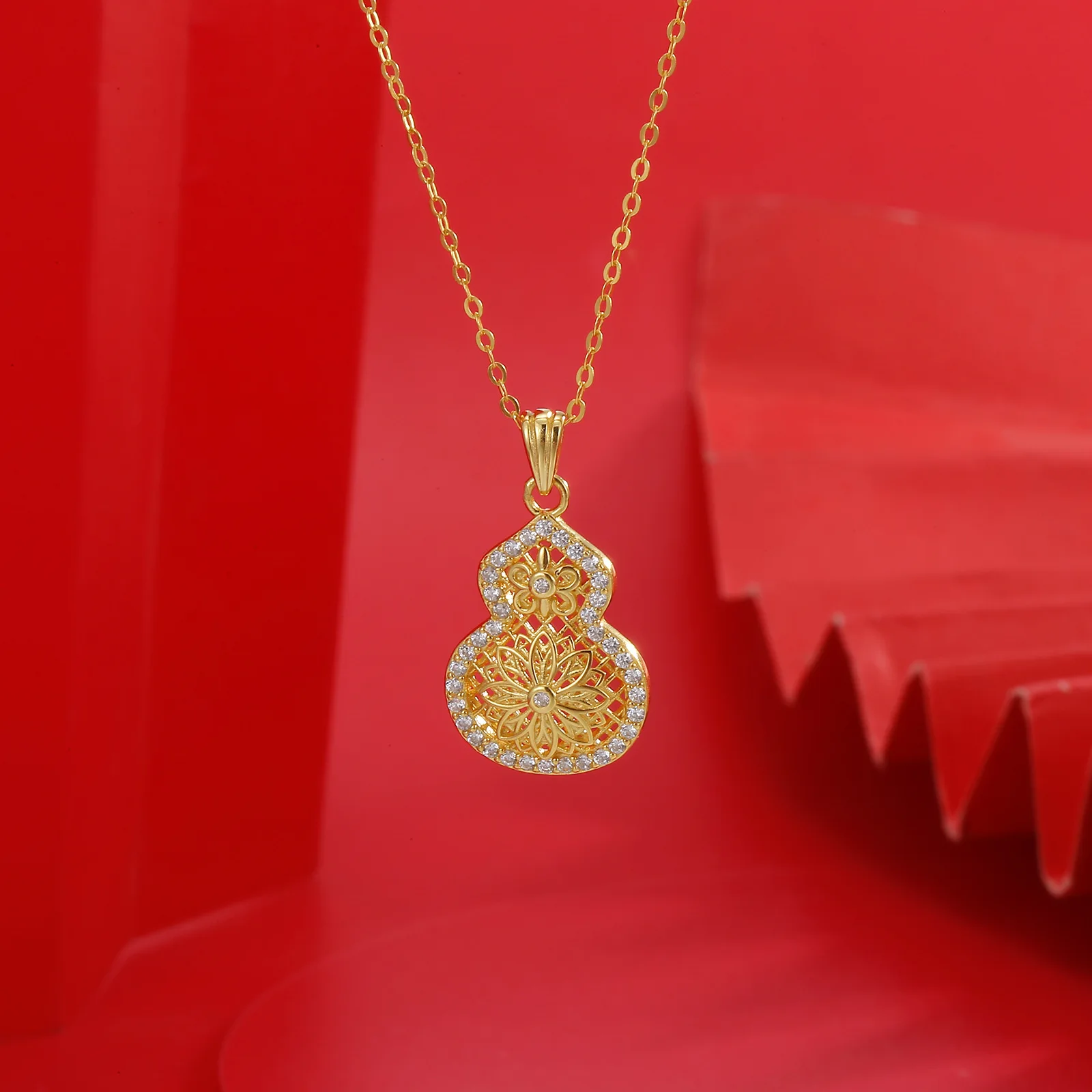 Gourd Pendant Necklace For Women New Chinese Style Hollow Out Design Luxury Elegant Clavicle Chain Trendy Jewelry GiftJewelry