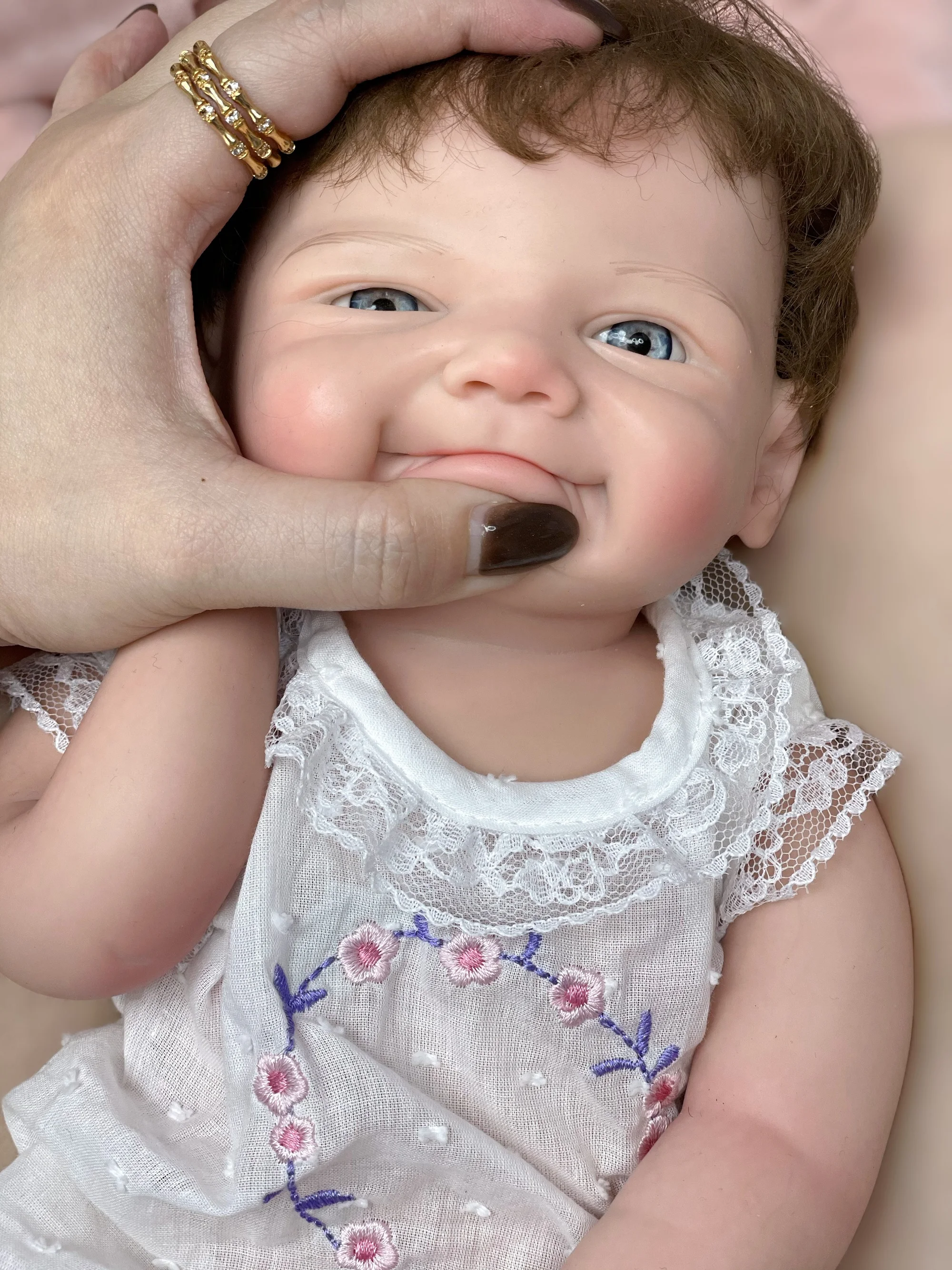 42CM Smile Girl Vivienne Bebe Reborn Full Soft Solid Silicone Reborn Doll Painted Baby Doll Toy For Kid Reborn Corpo De Silicone