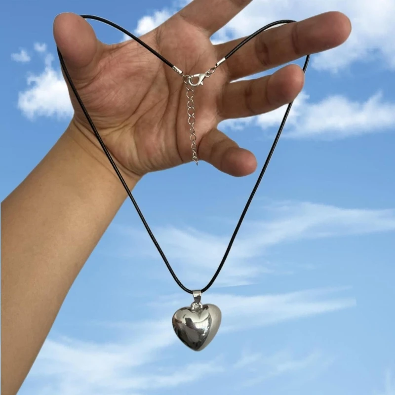 Silver Love- Heart Necklace Female Temperament Niche Wax Line Collarbone Chain image 2