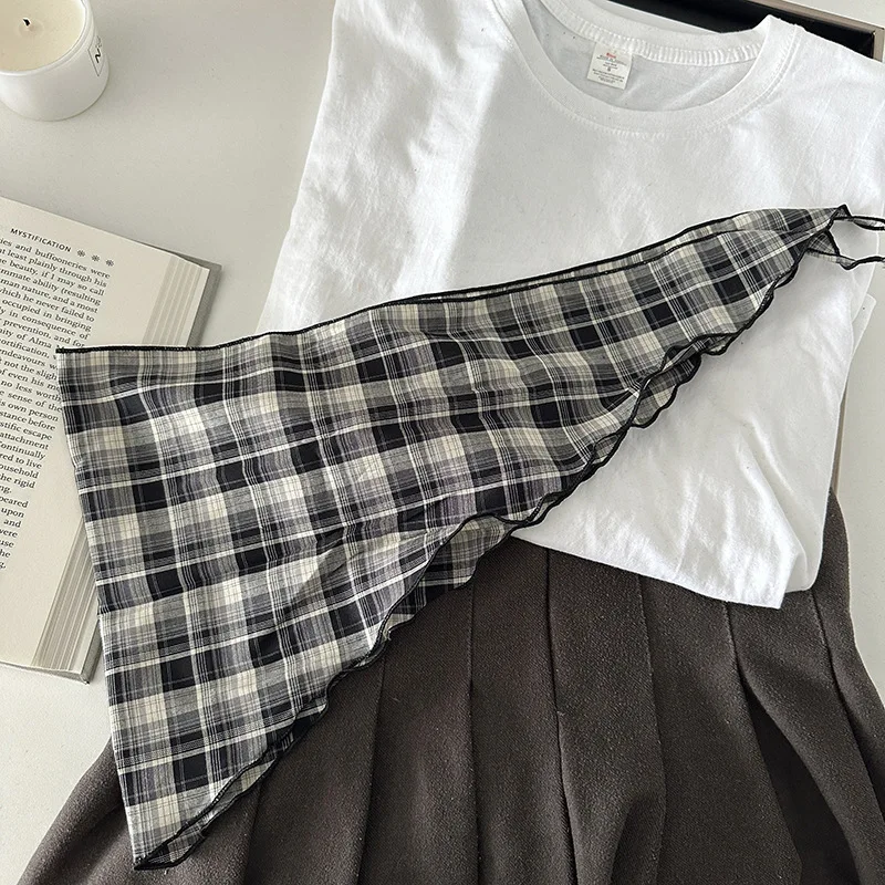 

Checkered scarf spring and summer new cute artistic small triangular scarf women's silk scarf versatile fresh version