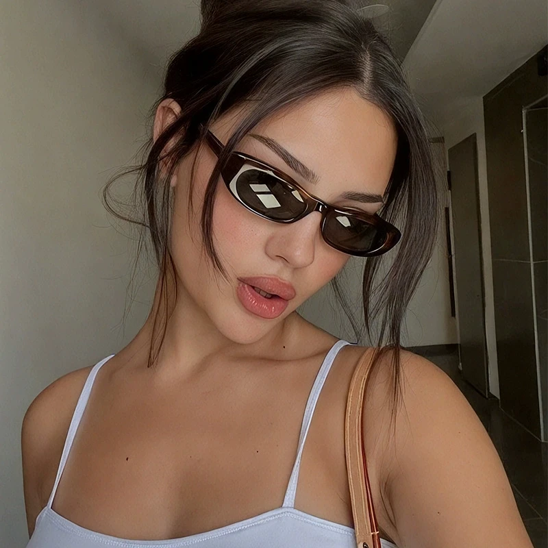 

2025 Sexy Cat Eye Women's Sunglasses Retro Black Small Frame Sun Glasses Women Fashion Brand Trendy Punk Eyeglasses