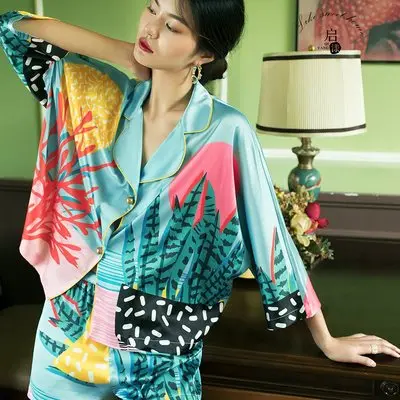 

Batwing Sleeve Women Summer Sleepwear Plant Print Satin Ladies Oversize Pajama Set 2 Pcs With Shorts Silk Pijama Suit For Female