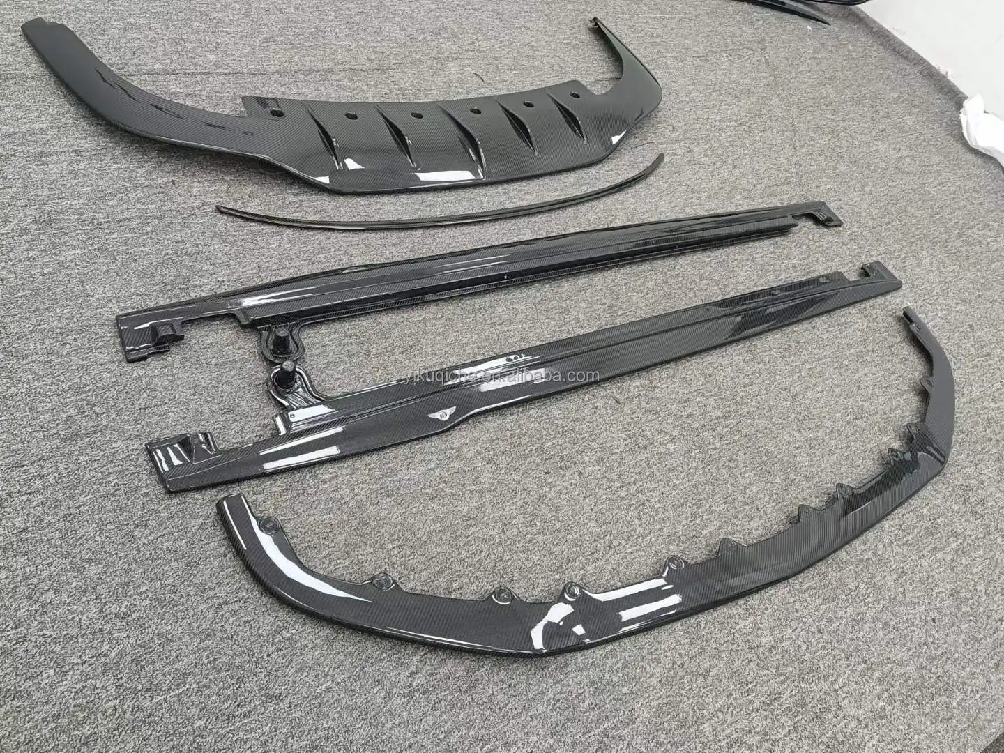 

ForBentley Continental GT 2015-2024 Carbon Fiber Body Kit W12 Retrofit Front Lip Rear Lip Side Skirt Spoiler Hot Sale Bumper