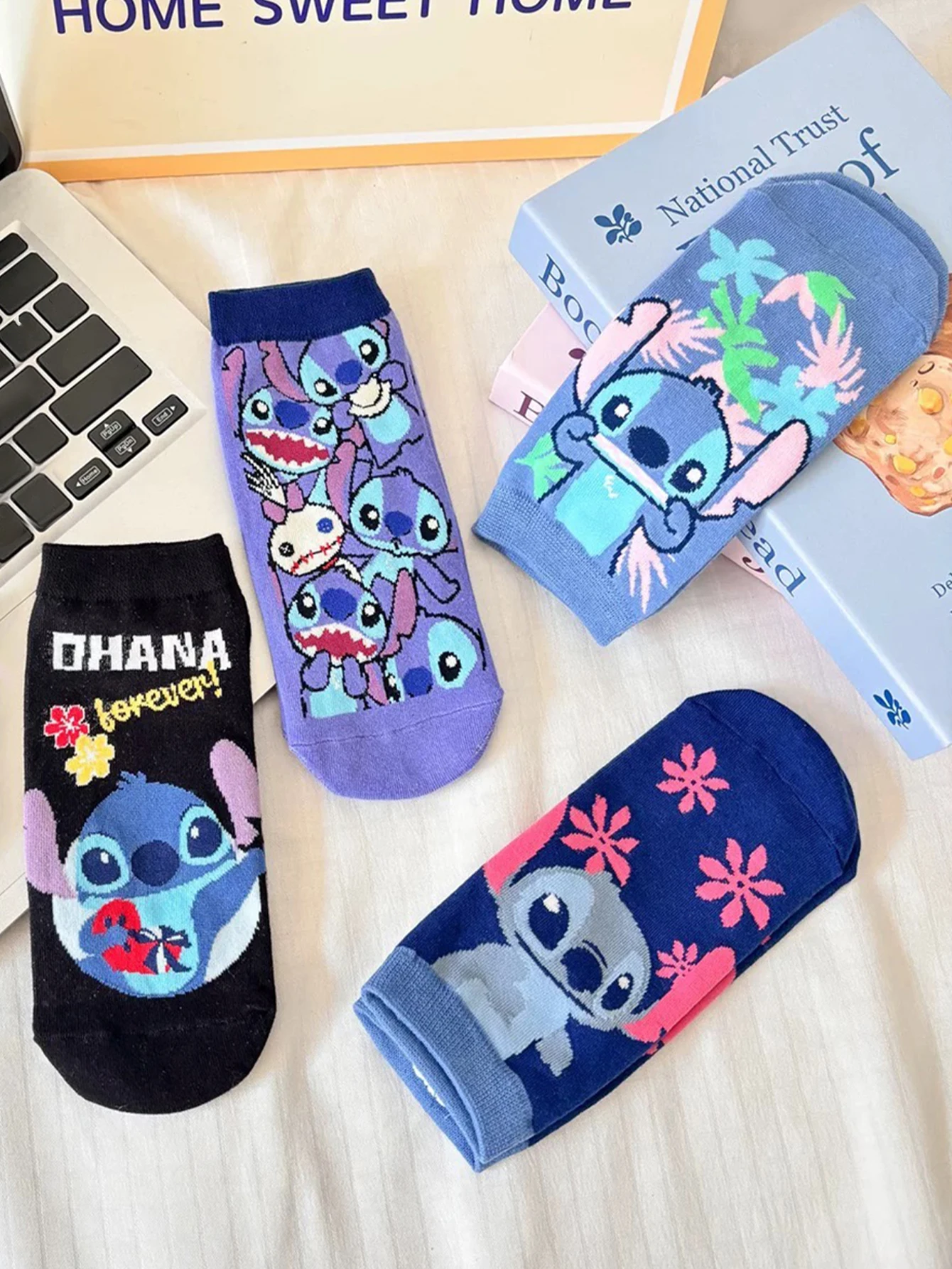 

4 Pairs of miniso New Fashion Disney Cartoon Character stitch pattern Cute and funny Women's short socks