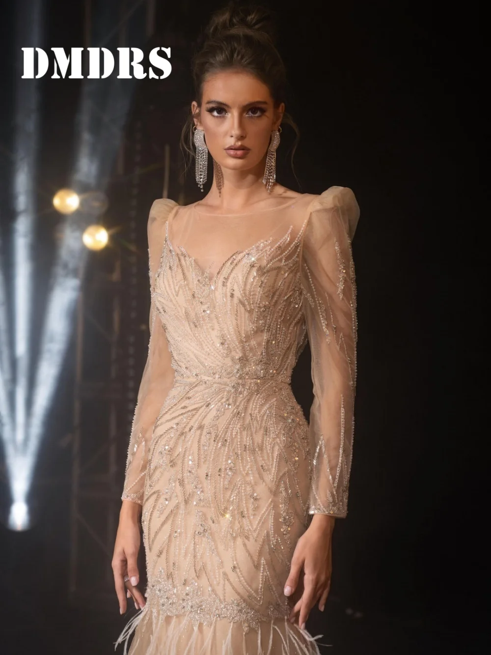 

Fashion Feathered Evening Dress Classic Long Sleeve Crystal Beaded Party Gown Formal A-line Floor Length Party Dresses فساتين سه