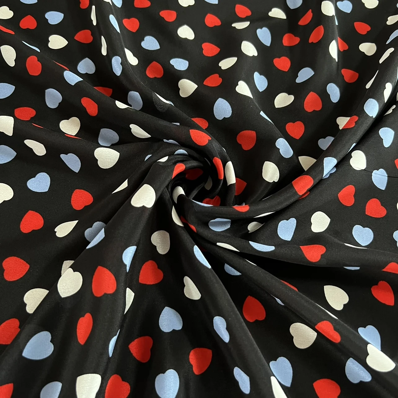 1 meter 100% Mulberry Silk 14 momme Crepe Silk Fabric Black Heart Printed 114cm 44